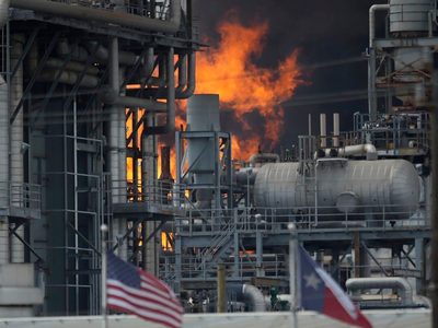 Arde una planta de Shell en Deer Park, Texas (Video)