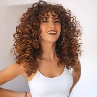 Este es el corte de cabello que tenés que hacerte si tenés rulos porque estiliza tu rostro y resalta tus facciones