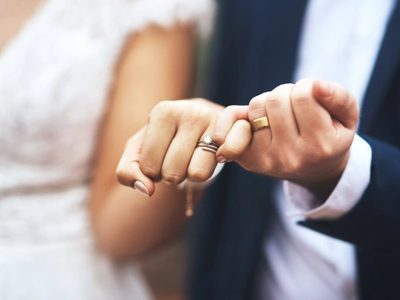 Tras una insólita medida, los ciudadanos de Santa Fe podrán contraer matrimonio en canchas de fútbol