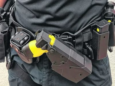 Blanco advirtió sobre el uso de las pistolas Taser en Neuquén y dijo que son una picana portátil