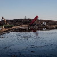 Al ritmo de la producción de petróleo en vaca Muerta también crece el volumen de basura petrolera