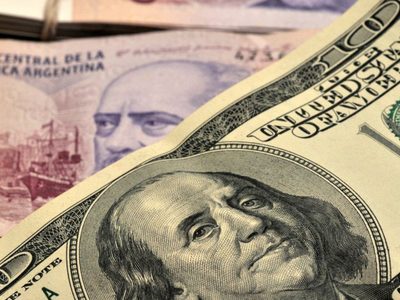 Nueva escalada del blue: este jueves duplicó el valor del dólar oficial
