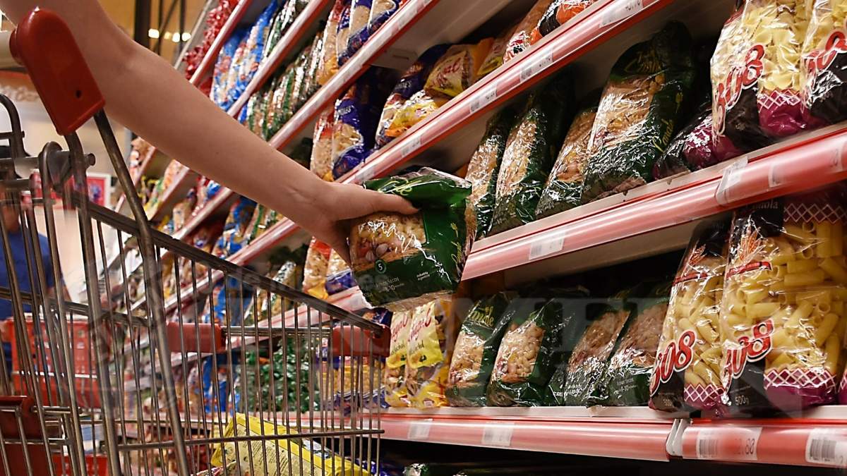 Según el Indec, el aumento interanual de la canasta básica alimentaria es de más del 54%. Fuente: (Twitter)