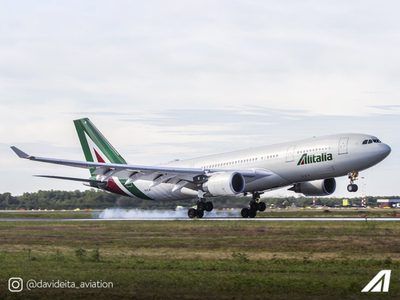 Alitalia deja de volar después de 74 años de operaciones