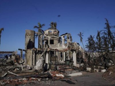 Mexicana relata escape del "infierno" de los incendios en Hawai