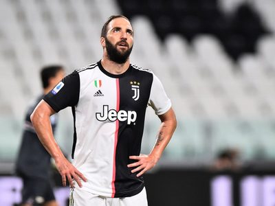 El increíble enojo de Higuaín del que habla todo Italia y una salida marcada