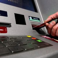 Atención: las operaciones en los cajeros automáticos ya no serán gratis