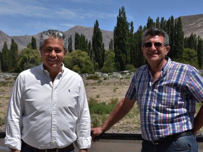 Rolando Figueroa suma apoyo en el norte neuquino de la mano del radical Juan Oltolina