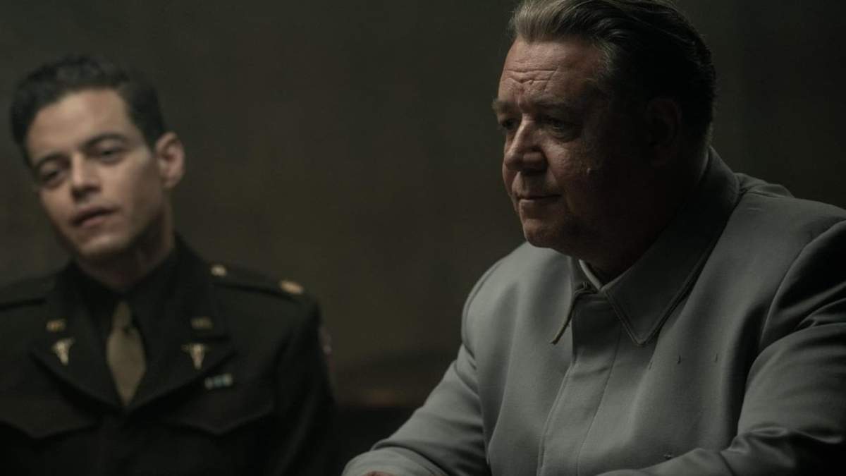 Rami Malek y Russell Crowe en Nuremberg (Estados Unidos, 2025)
