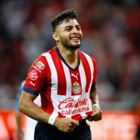 Chivas separa del plantel a Alexis Vega, “Chicote” Calderón y Raúl Martínez