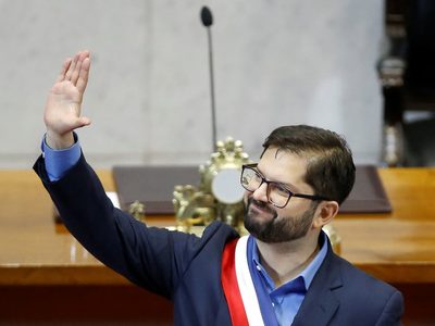 La Constituyente aprobó la norma que impide la reelección de Gabriel Boric y él está de acuerdo