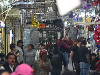 Darán 50 mil pesos y créditos a locatarios del Mercado de Sonora por dejar de vender animales