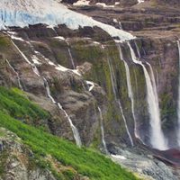 Parque Nahuel Huapi sancionó a decenas de visitantes por cruzar zonas prohibidas en la Garganta del Diablo