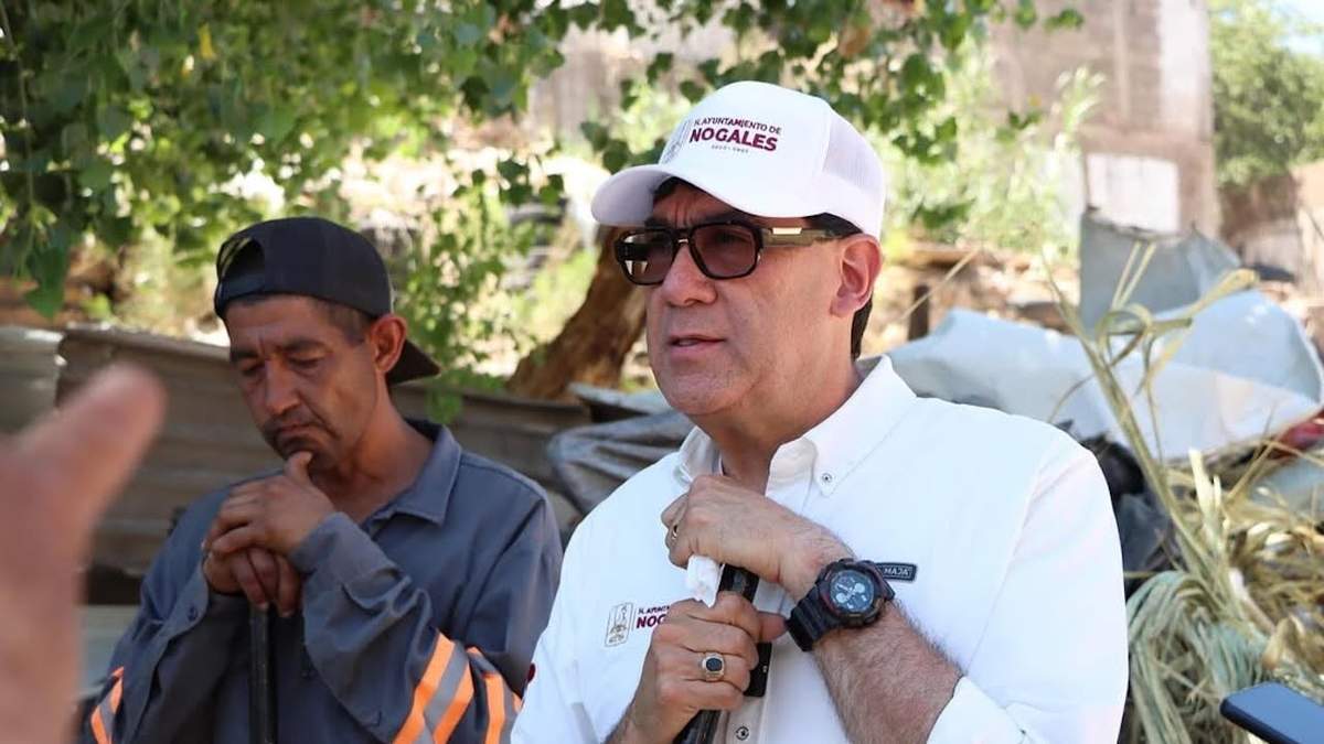 El presidente municipal de Nogales