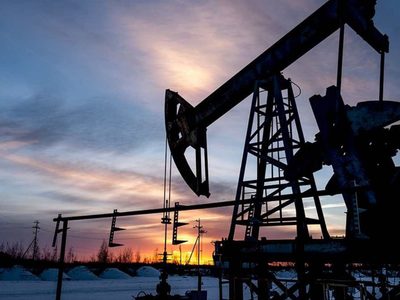 Los precios del petróleo operan con ganancias en los mercados mundiales