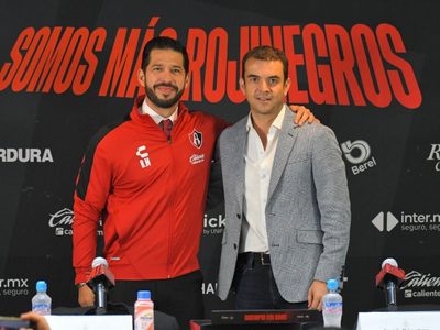 Benjamín Mora es nuevo entrenador del Atlas; el mexicano fue multicampeón en Malasia