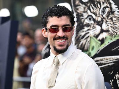La superestrella latina Bad Bunny encabezará el espectáculo de medio tiempo del Super Bowl 2026