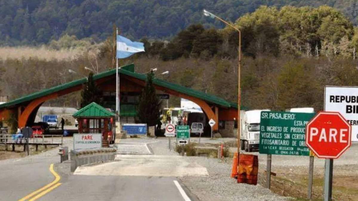 El informe de Migraciones señala que el viajero local ha restringido sus salidas al exterior. Fuente: (La Montaña)