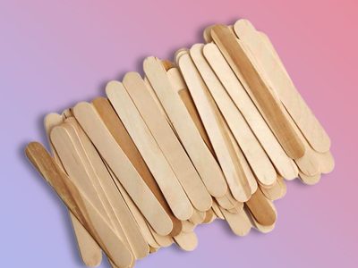Sin gastar nada: hacé una hermosa estantería usando esos palitos de helado que siempre tirás a la basura