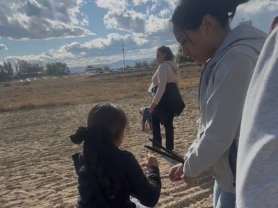 Niños atados, padres arrestados y familias traumatizadas tras redada del FBI en Idaho