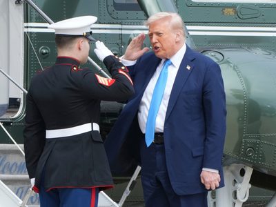 Trump dice que está "muy cabreado" con Putin por su propuesta de un nuevo gobierno "temporal" en Ucrania