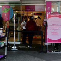 Reabren tiendas departamentales y centros comerciales en la CDMX
