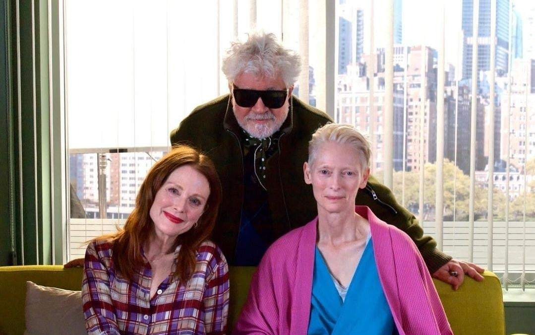 Tilda Swinton explora el suicidio asistido en “The Room Next Door”, de Pedro Almodóvar