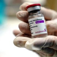 Expertos confirmaron que retrasar la segunda dosis de la vacuna AstraZeneca aumenta los anticuerpos