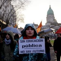 Macri y sus embates  contra la educación pública