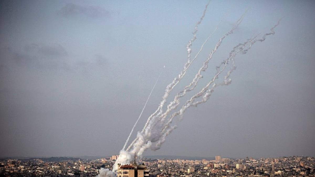 Misiles lanzados por milicianos de Hamas este 10 de mayo desde la Franja de Gaza hacia Israel