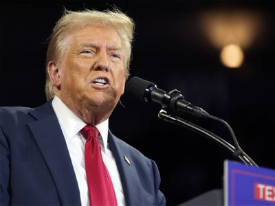 Trump insulta a Kamala Harris y presentadoras de TV durante acto de campaña en Pensilvania