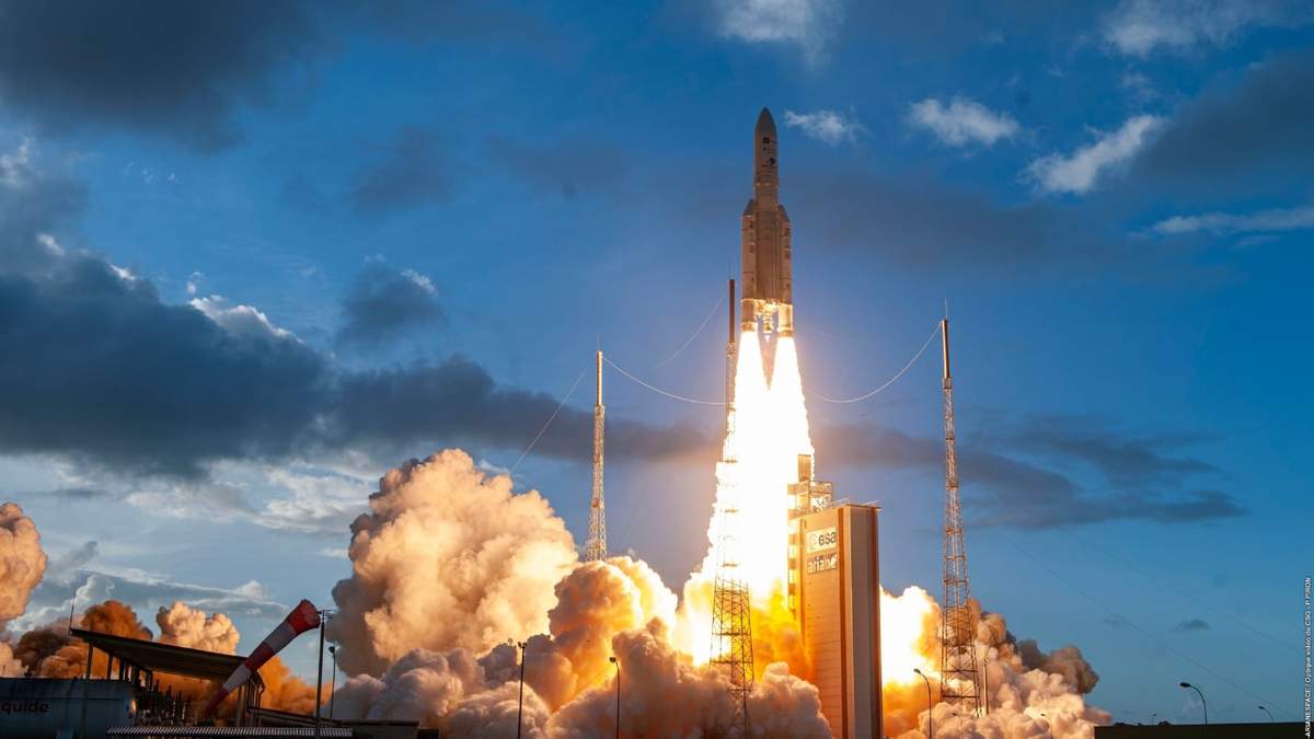 El satélite Star One D2
