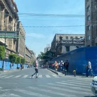 Cierran accesos al Zócalo previo a la marcha por el #8M2021