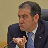 Opacidad enmarca actos de precampaña de precandidatos a la Presidencia, acusa INE