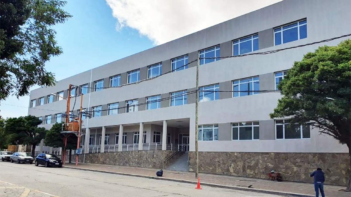 Nuevo sector del Hospital Zapala, polo de derivaciones de pacientes  críticos. Fuente: (Twitter)