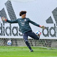 Guillermo Ochoa e Iván Rodríguez causan baja en el Tri para el duelo contra Guatemala