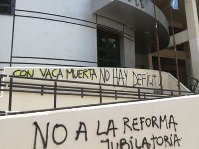 El administrador del ISSN justificó el incremento de los aportes debido a la "situación crítica"