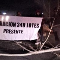 Vecinos de San Patricio del Chañar mantienen cortada la ruta a Vaca Muerta desde primeras horas