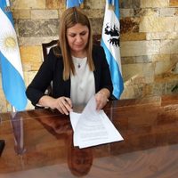 Gloria Ruiz apuntó contra Gaido y lo chicaneó por la calle Futaleufú