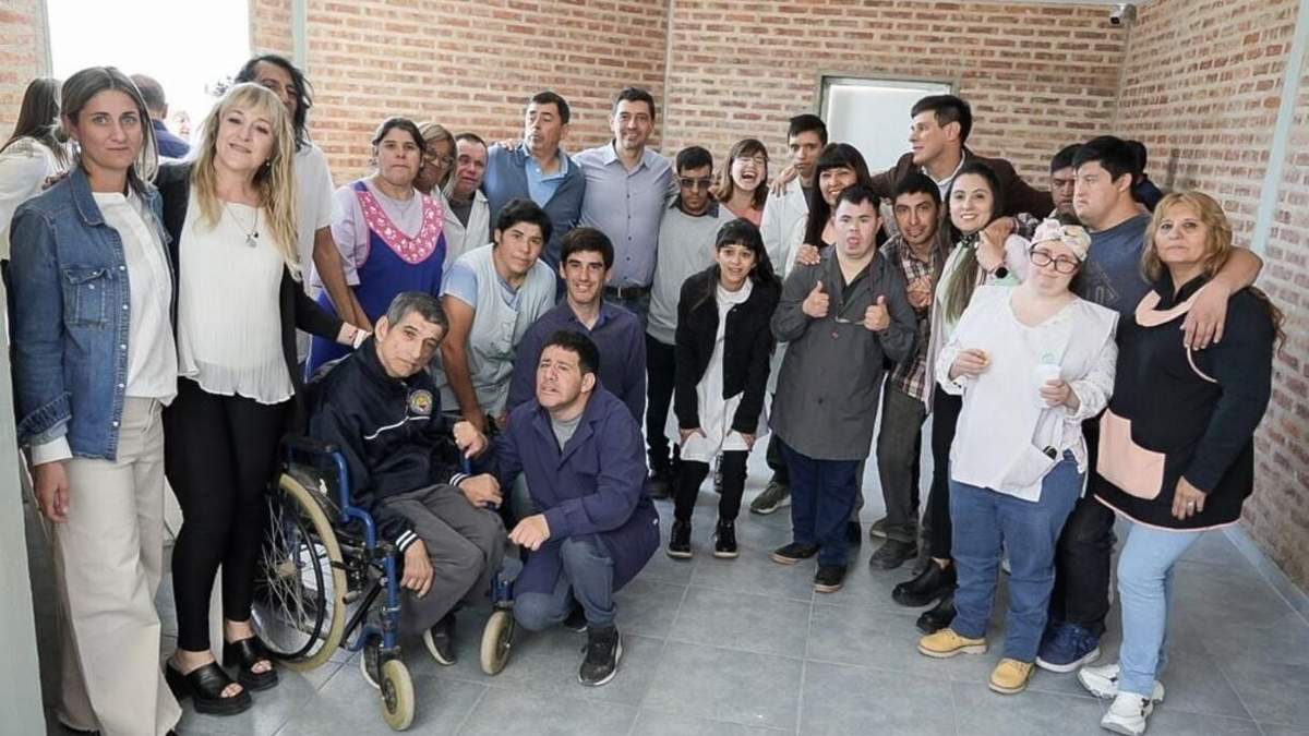 Inauguración de la APADIC en Centenario. Fuente: (Legislatura de Neuquén)