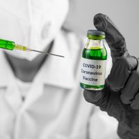 Chile: en medio de la cuarentena empiezan a vacunar contra el coronavirus
