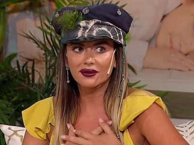Karina Jelinek reaccionó ante los comentarios de dos famosas por su actuación en el Cantando