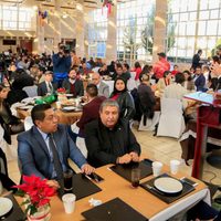Gobernador de Zacatecas ofrece desayuno a reporteros y rifa viajes, celulares, pantallas y dinero en efectivo