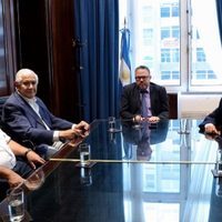 "¡Encuentro clave!" Pereyra se reunió con los ministros de Desarrollo Productivo y de Trabajo