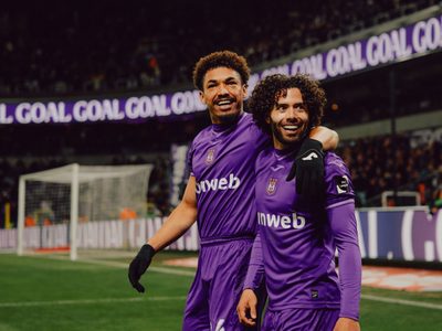 “Chino” Huerta anotó gol en la victoria 3-0 del Anderlecht ante el Cercle Brugge (Video)