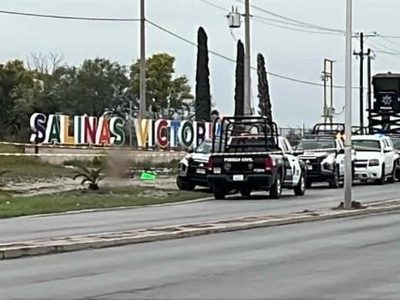 Hallan hieleras con restos humanos y narcomensaje en Salinas Victoria, NL