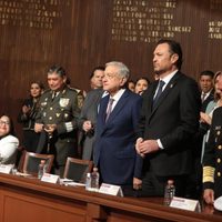 Jesús Ramírez reclama que ministra Norma Piña no respetó el protocolo y se levantó a aplaudir a AMLO