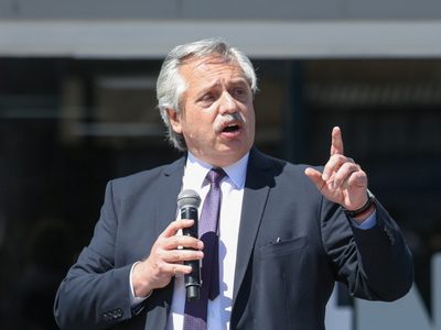 "El problema se ha ido al interior del país": Alberto Fernández evaluó con infectólogos cómo seguir