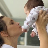 Flotando de amor: tras el gran anuncio, Sabrina Garciarena hizo esto junto a Mía y nos conquistó