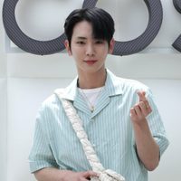 Las fotos de Key de SHINee con dos invitados muy especiales en su vida